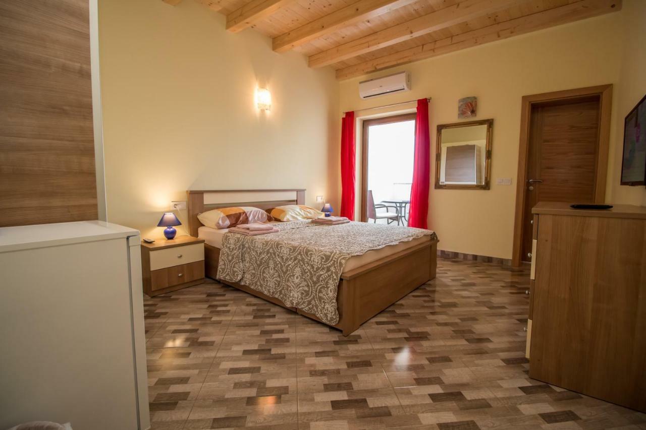 Nice Place Rovinj Luaran gambar