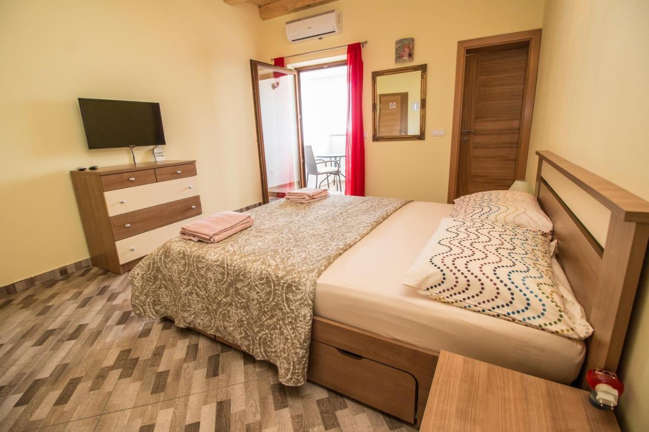 Nice Place Rovinj Luaran gambar